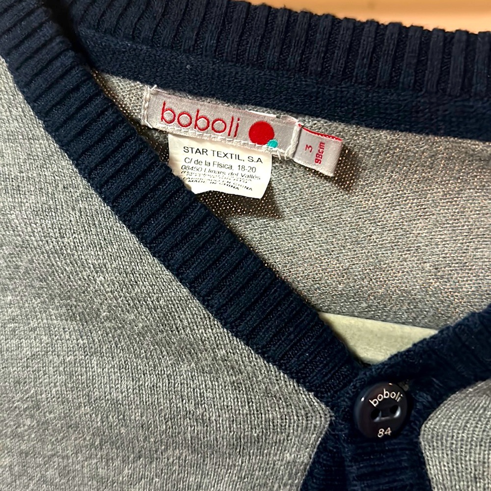 Boys Gray sweater with blue trim Boboli size 3